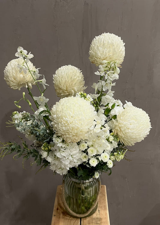 Stars of the Earth | White Flowers Vase Arrangement